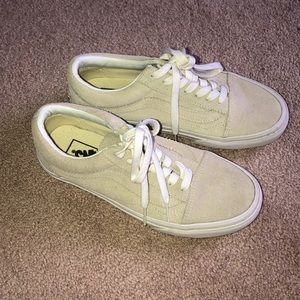 Vans Old Skool Casual Sneaker low top in Pink Suede size 6